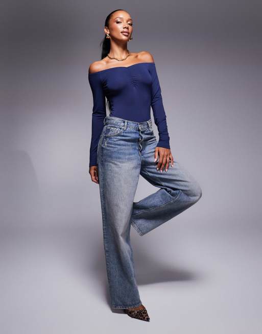 ASOS DESIGN – Marinblå body med bardotringning och rynkning framtill, 3 av 4