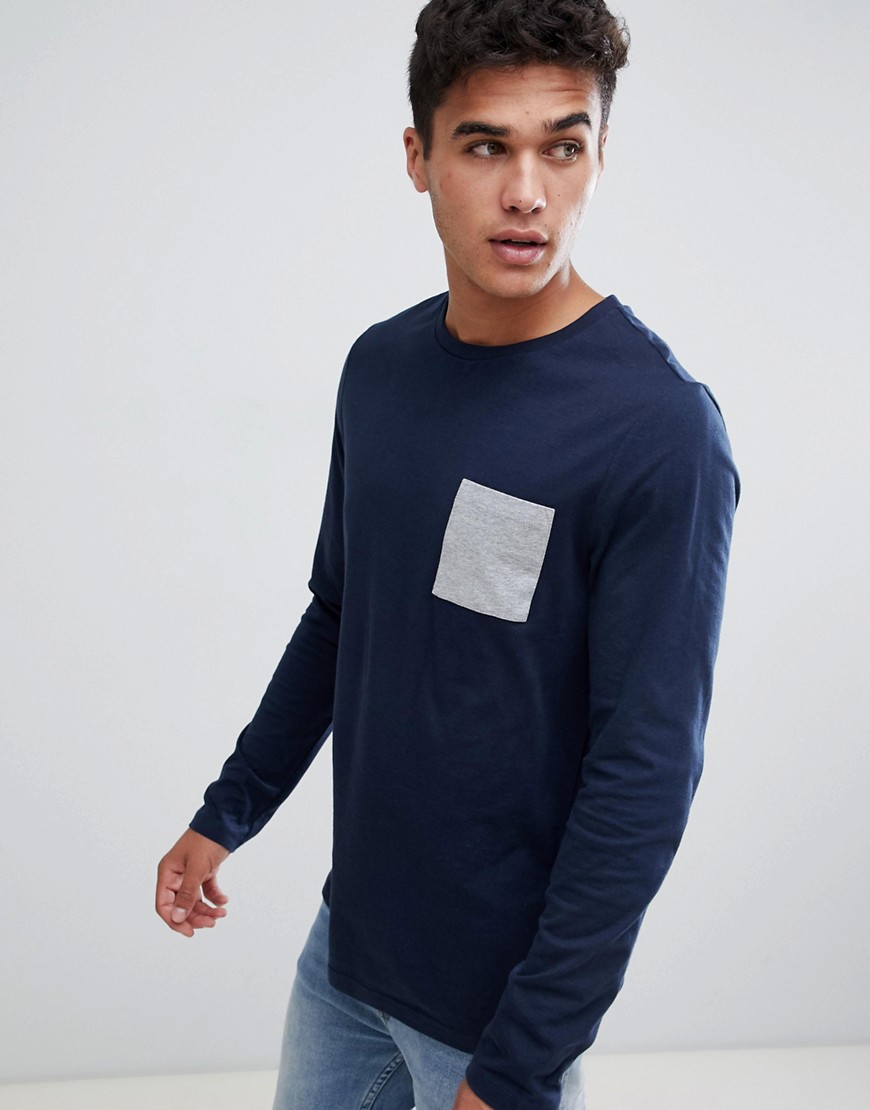 ASOS DESIGN – Marinblå, långärmad t-shirt med kontrasterande ficka