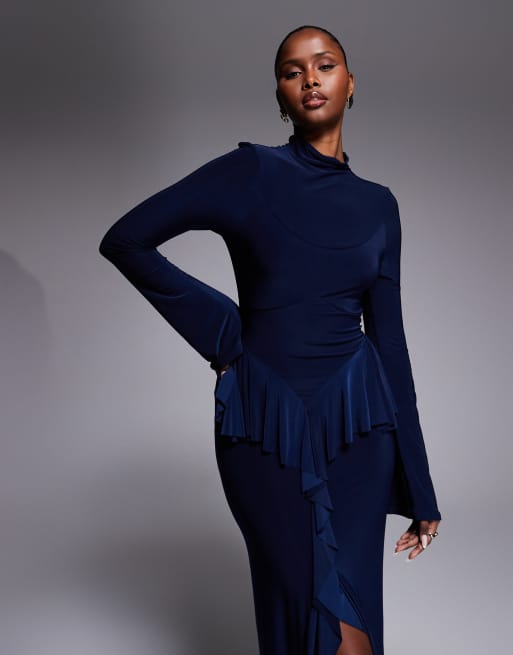 ASOS DESIGN – Marinblå, mjuk maxiklänning i peplum-modell med långa ärmar, 3 av 4