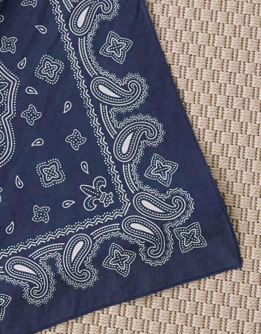 ASOS DESIGN – Marinblå, paisleymönstrad bandana i bomull , 2 av 3