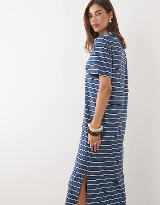 ASOS DESIGN – Marinblå, randig t-shirtklänning i maxilängd med korta ärmar, 2 av 4
