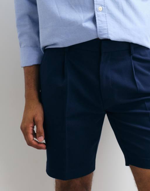 ASOS DESIGN – Marinblå, smala, figursydda shorts med veck och mikrotextur, 3 av 5