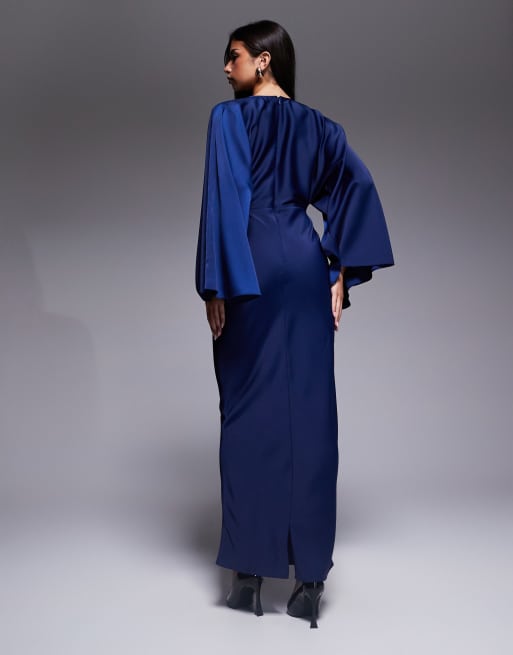 ASOS DESIGN – Marinblå, strukturerad, diagonalskuren maxiklänning med pingvinärmar i satin, 4 av 4