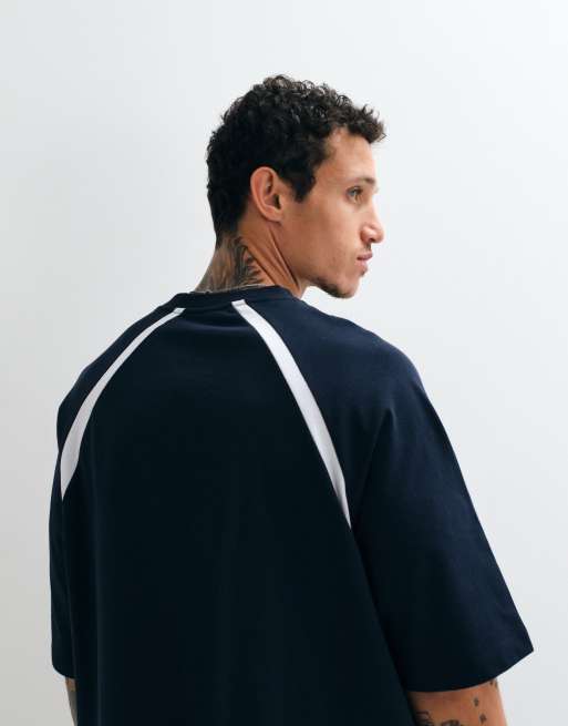 ASOS DESIGN – Marinblå t-shirt i oversized fit med boxig passform och paneldetalj, 2 av 5
