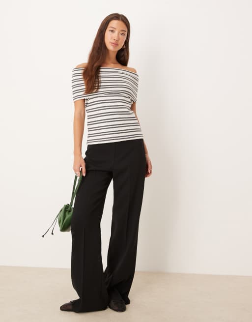 ASOS DESIGN – Marinblå, texturerad t-shirt med bara axlar och randigt mönster, 3 av 4