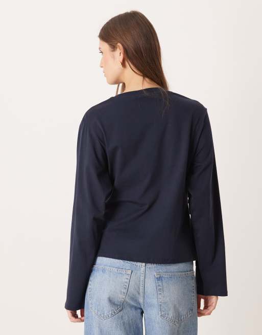 ASOS DESIGN – Marinblå topp med långa ärmar och knytning i midjan, 2 av 4