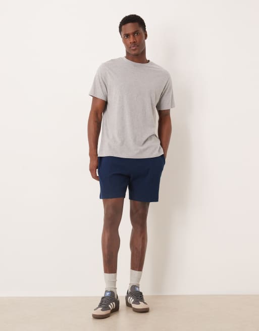ASOS DESIGN – Marinblå, våfflade jersey-shorts med smal passform och stråveck, 2 av 5