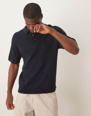 ASOS DESIGN - Marineblå afslappet polo med brystlomme i mellemtung bomuldsstrik - view 1