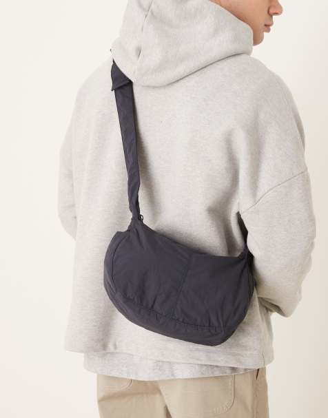 ASOS DESIGN - Marineblå crossbody-taske i nylon - view 1