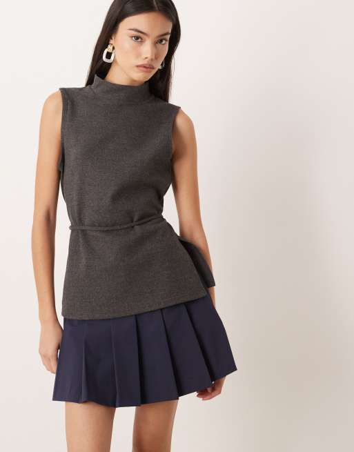 ASOS DESIGN - Marineblå mininederdel med sænket talje og plisseringer, 5 af 5