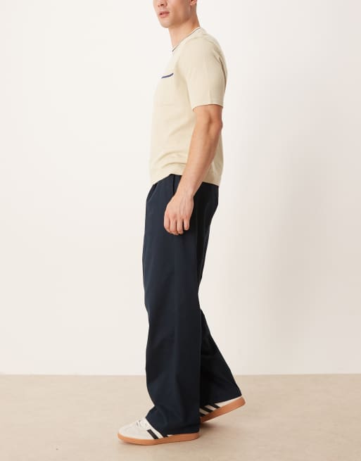 ASOS DESIGN - Marineblå og elegante bukser med vide ben og plisseringer, 3 af 5