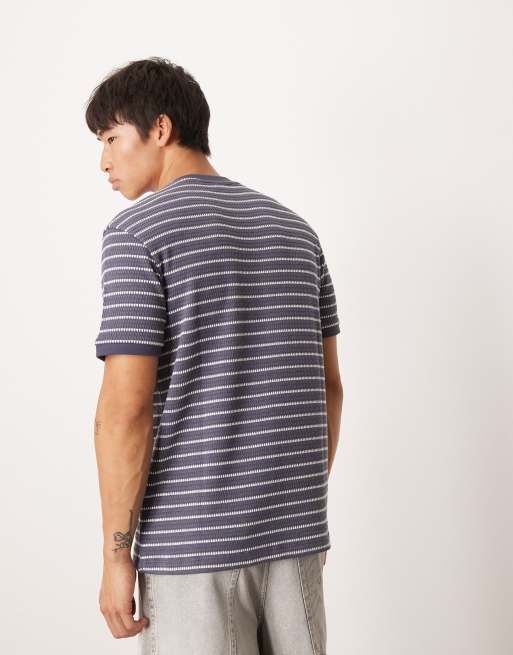 ASOS DESIGN - Marineblå og hvid T-shirt med striber og tekstur i kraftigt materiale , 3 af 4