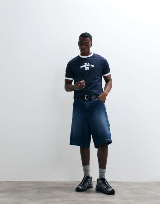ASOS DESIGN - Marineblå ringer-T-shirt med 'San Sebastian'-grafik i Regular Fit, 3 af 5