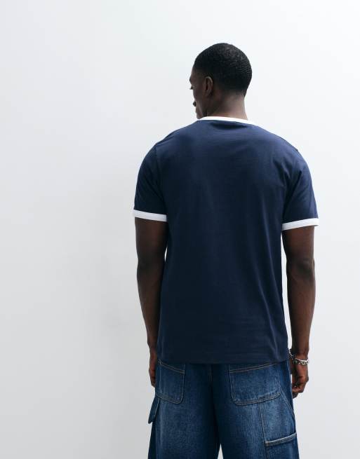 ASOS DESIGN - Marineblå ringer-T-shirt med 'San Sebastian'-grafik i Regular Fit, 5 af 5