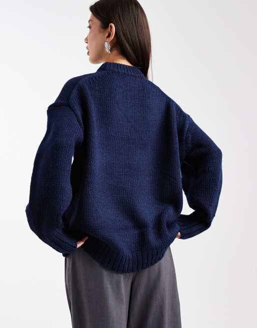 ASOS DESIGN - Marineblå super oversized trøje med buet kant og rund hals i chunky strik, 4 af 4