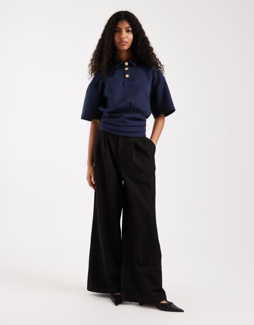 ASOS DESIGN - Marineblå top med krave, korte ærmer og guldfarvede knapper, 3 af 4