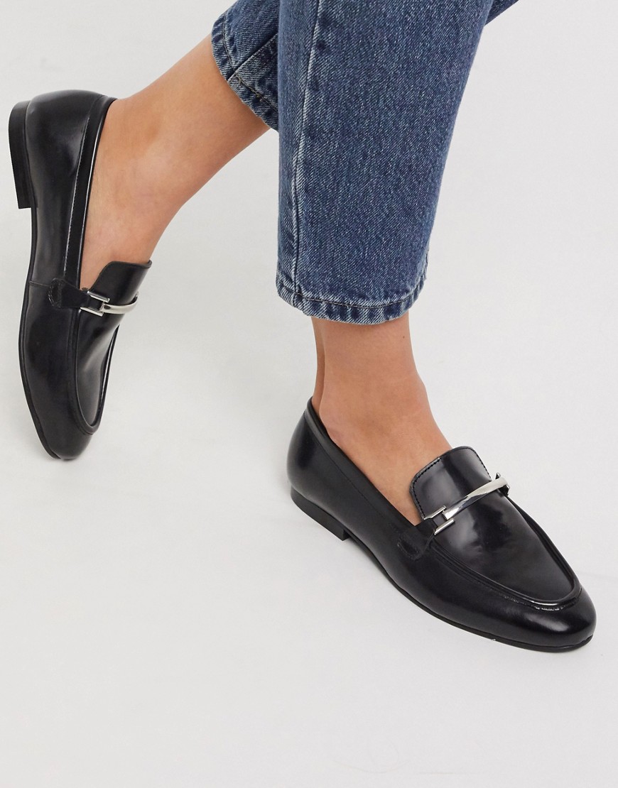 ASOS DESIGN Mariot leather chain loafers in black