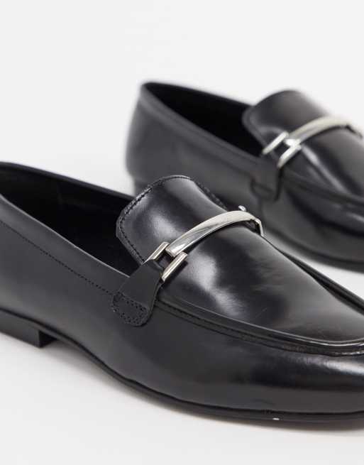ASOS DESIGN - Mariot - Leren loafers met ketting in zwart, 3 van 4