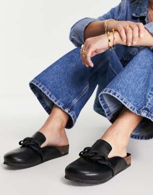 ASOS DESIGN MARLON CHAIN FLAT MULES IN BLACK 