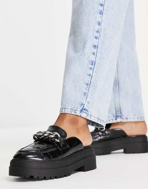 ASOS DESIGN - Marshall - Chunky og flade sorte mules i imiteret krokodille med kædedetalje