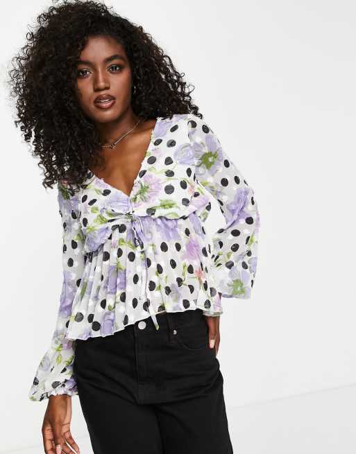 ASOS DESIGN – Marszczona z przodu bluzka z długim rękawem i plisowaną baskinką w kwiaty i groszki