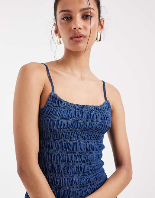 ASOS DESIGN – Niebieski jeansowy zestaw: marszczony top na ramiączkach i spodnie capri, 3 z 3