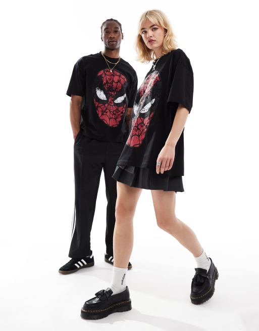 ASOS DESIGN – Marvel – Svart t-shirt i oversize och unisex-modell med stort Spiderman-tryck, 2 av 4