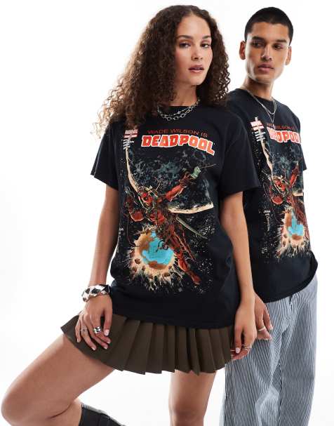 ASOS DESIGN Marvel unisex t-shirt with Deadpool graphic front print in black - view 1
