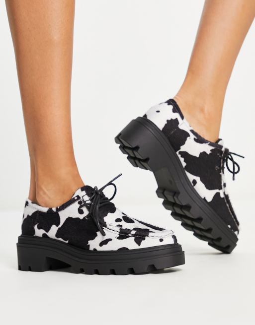 Cow on sale print flats