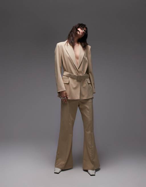 ASOS DESIGN – Marynarka oversize z paskiem w jasnym camelowym kolorze, 3 z 4
