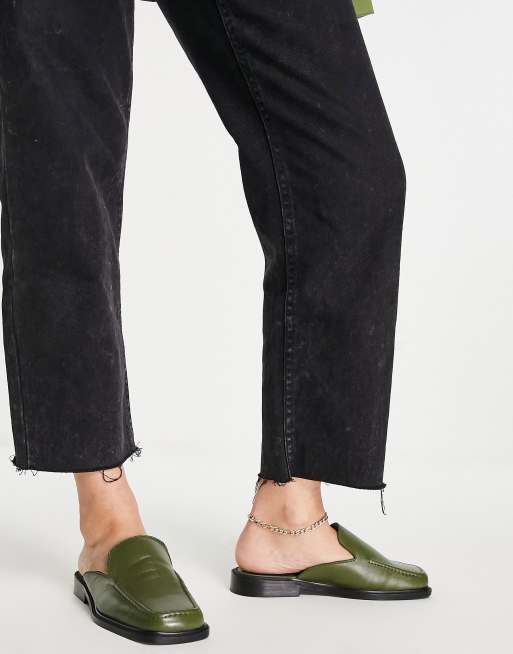 ASOS DESIGN – Mascot – Olivgröna loafers i läder med öppen häl och platt sula