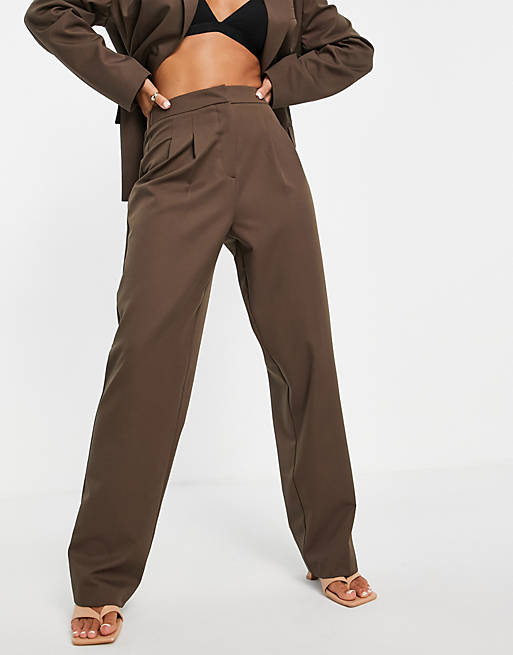 ASOS DESIGN masculine suit trouser with elasticated waist in chocolate