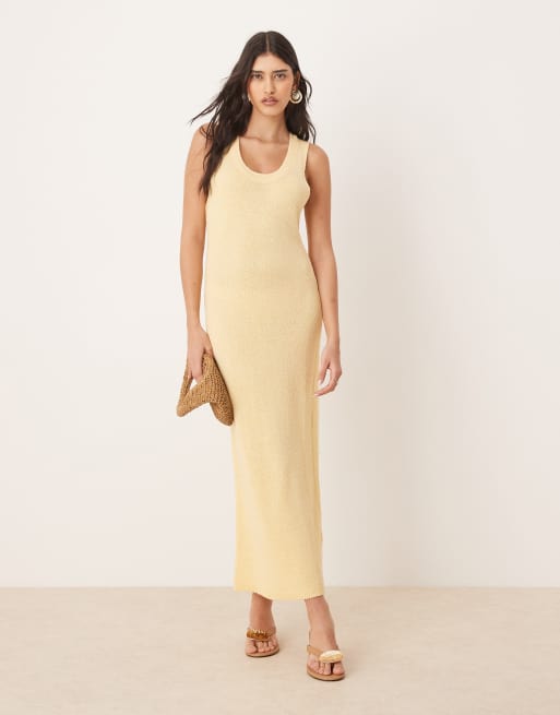 ASOS DESIGN – Maślana fakturowana sukienka dzianinowa midaxi z dekoltem w łódkę