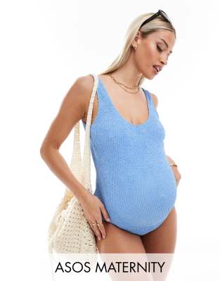 ASOS DESIGN Maternity - Amy - Umstandsbadeanzug in Blau mit tiefem Rückenausschnitt und Knitterstruktur