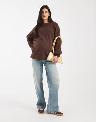 ASOS DESIGN Maternity - Bequeme Jeans mit geradem Schnitt, Stretchanteil und Vintage-Waschung-Blau