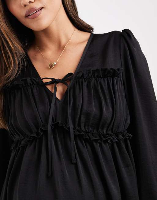 ASOS DESIGN Maternity - Blouse met gestrikte voorkant en rimpeleffect in zwart, 2 van 4