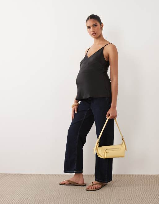 ASOS DESIGN Maternity – Camisole aus Satin in Schwarz mit V-Ausschnitt, 2 von 4
