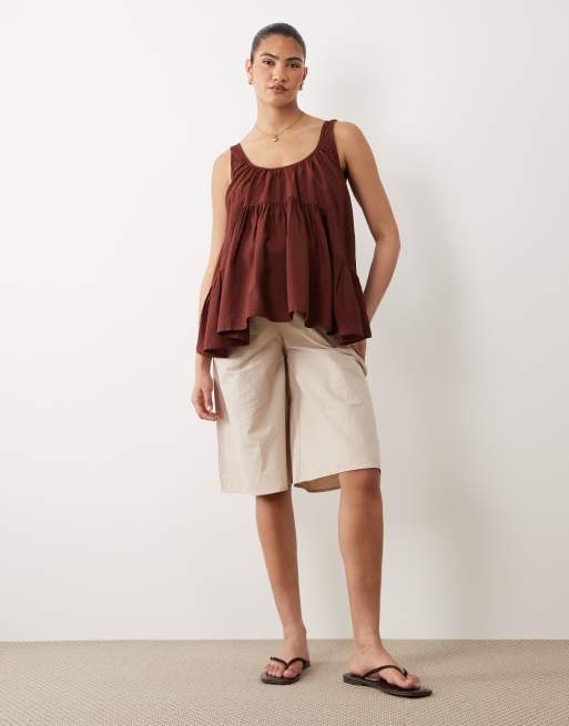 ASOS DESIGN Maternity - Camitop met lage ronde hals en peplum in bruin, 2 van 4