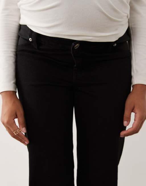 ASOS DESIGN Maternity comfort stretch straight leg jeans in black, 5 of 5