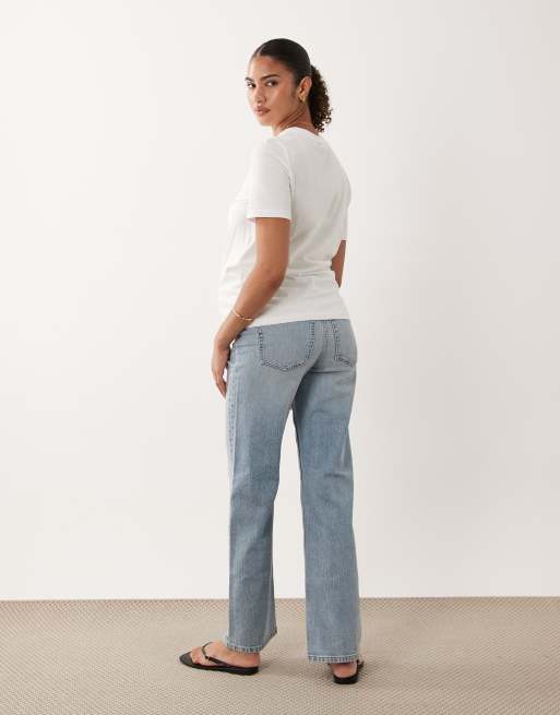 ASOS DESIGN Maternity comfort stretch straight leg jeans in lightwash, 3 of 5