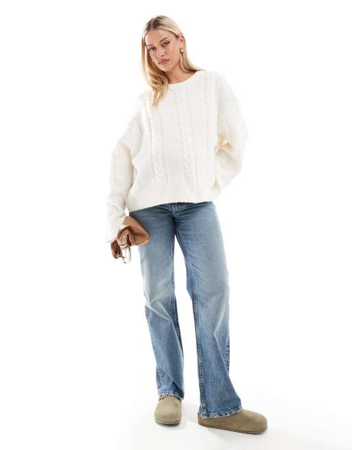 ASOS DESIGN Maternity comfort stretch straight leg jeans in mid blue, 2 of 5