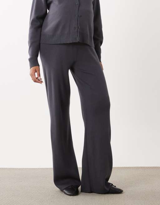 ASOS DESIGN Maternity compact knit straight leg pants in charcoal (part of a set), 5 of 5