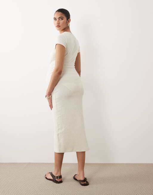 ASOS DESIGN Maternity - Cremehvid ribstrikket midikjole med vingeærmer og rynker, 3 af 4