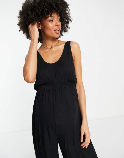 ASOS DESIGN Maternity crinkle beach jumpsuit in black, 3 of 4