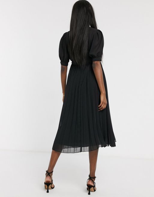 ASOS DESIGN Maternity – Czarna haftowana plisowana sukienka midi z bufkami  i stójką | ASOS