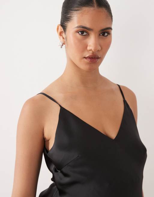 ASOS DESIGN Maternity – Czarny satynowy top na ramiączkach z dekoltem w szpic, 3 z 4