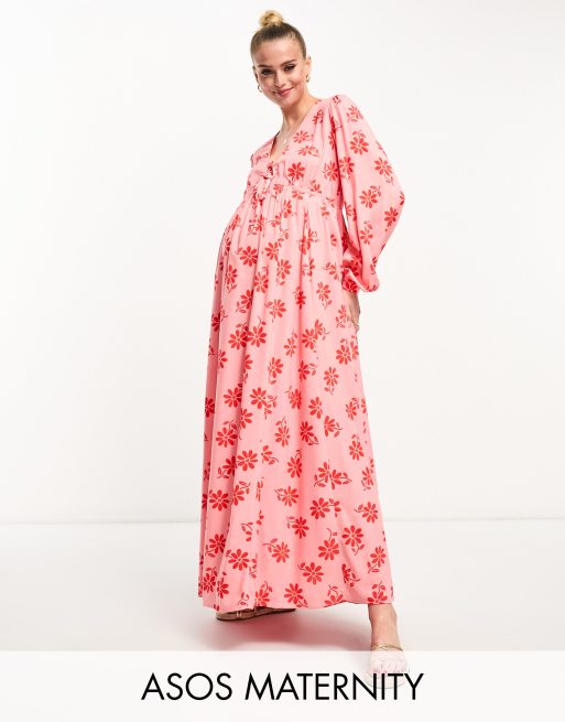 ASOS DESIGN Maternity – Czerwono-różowa wiązana z przodu sukienka midi z długimi rękawami i dekoltem w szpic z wiskozy w kwiatowy wzór