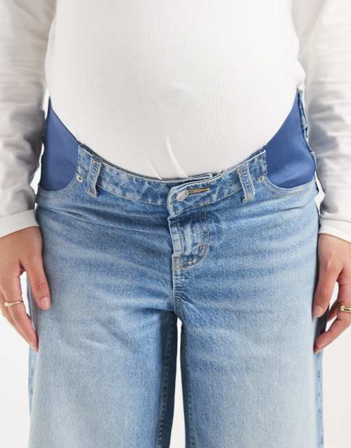 ASOS DESIGN Maternity - Dad jeans met wijde pijpen in authentiek middenblauw, 4 van 5