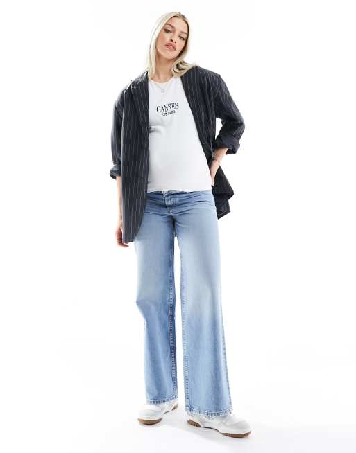 ASOS DESIGN Maternity - Dad jeans met wijde pijpen in middenblauw, 2 van 5