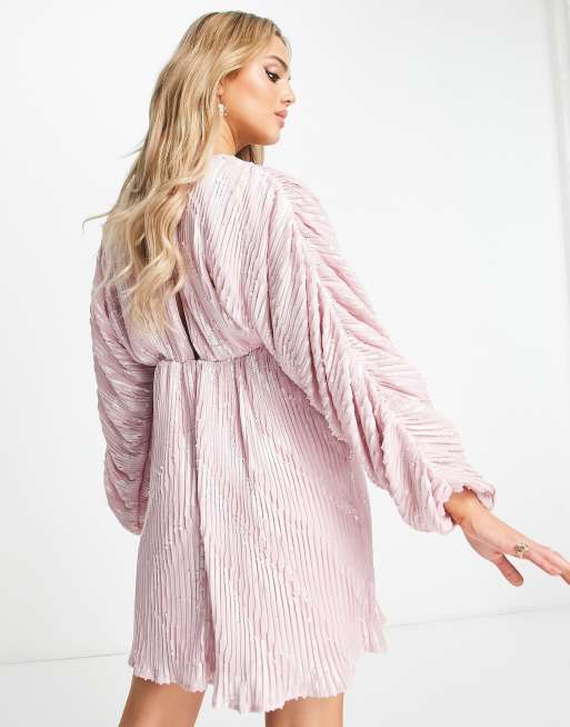 ASOS DESIGN Maternity - Diepuitgesneden mini jurk met versiering en blousonmouwen in beigeroze, 2 van 4